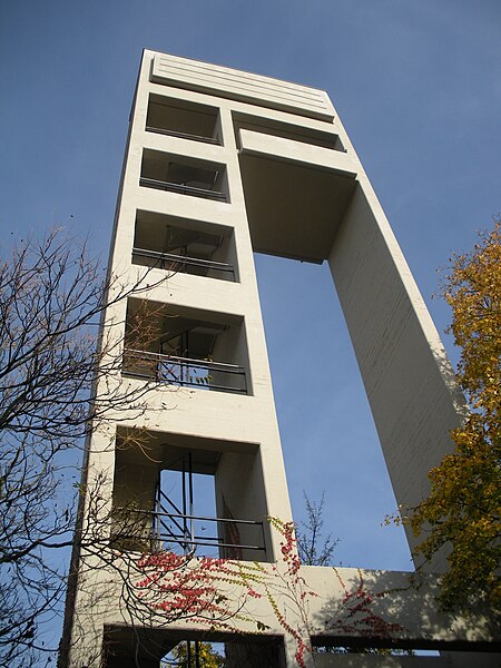 File:Stuttgart-Botnang Evang. Nikodemuskirche 4.JPG