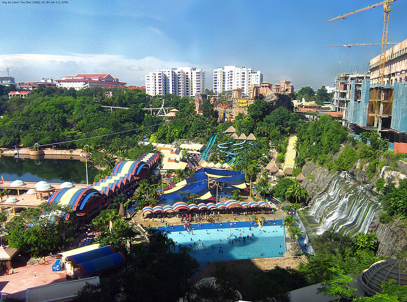 File:Sunway Lagoon.jpg