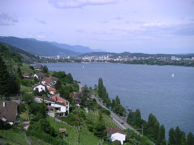 The shores of northeastern Lake Biel in 2004