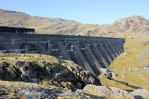 The Stwlan Dam - geograph.org.uk - 3888664