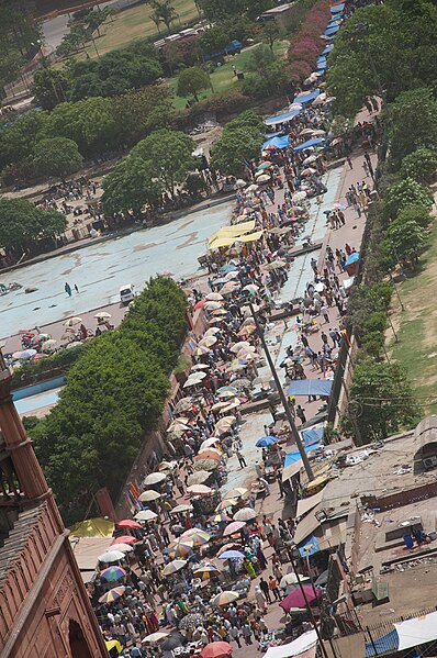 File:The approach to Jama Masjid viewed from minaret (4571318709).jpg