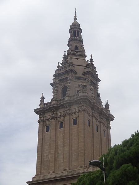 File:Torre del Palau Nacional vista des dels Jardins de Joan Maragall.JPG
