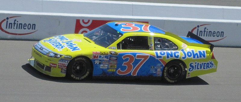 File:Travis Kvapil Sonoma 2010.jpg