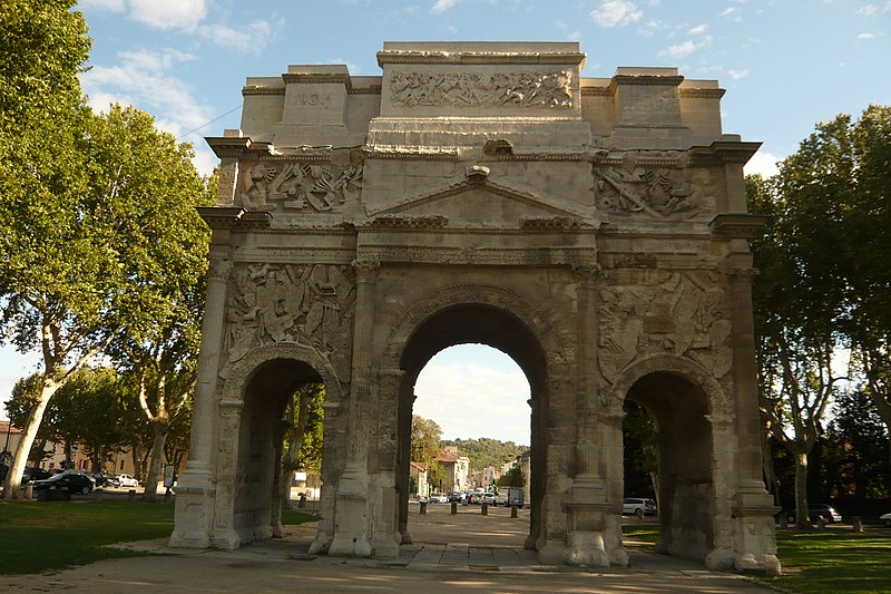 File:Triumphal Arch of Orange 03.JPG