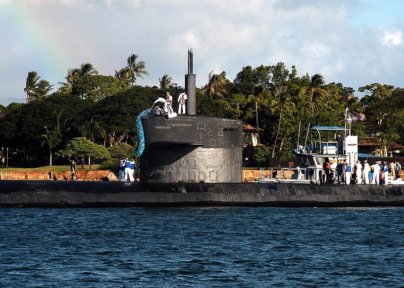 File:US Navy 051110-N-4995T-062 Sailors aboard the Los Angeles-class fast attack submarine USS Key West (SSN 722) place the flower lei on the conning tower on their submarine.jpg