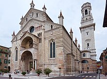 The Verona Cathedral Verone - Cathedrale Santa Maria Matricolare - Vue generale.jpg