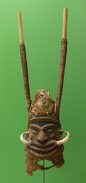 File:Vanuatu Maske 3 EthnM.jpg