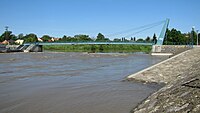 Řeka Morava ve Veselí nad Moravou při zvýšeném průtoku na konci května 2019