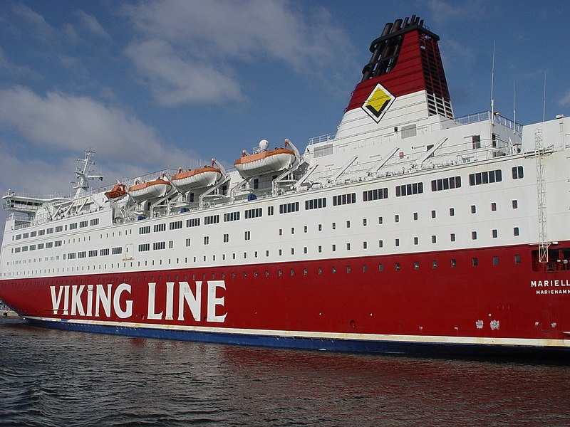 File:Viking Line ship (100465309).jpg