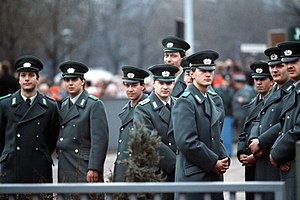 Polizei Berlin: Geschichte, Behördenbezeichnung, Auftrag