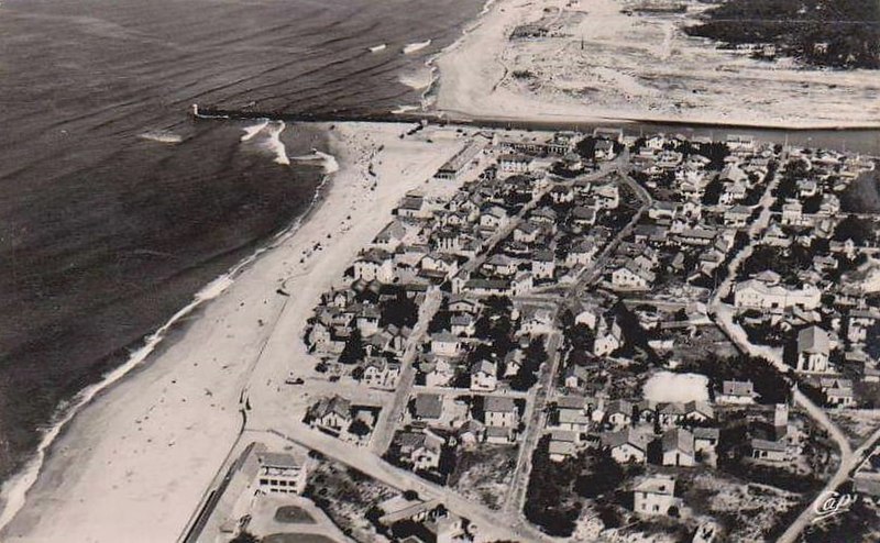 File:Vue aérienne de Capbreton vers 1955.jpg