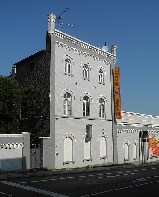 Wülfrath, Mettmanner Str. 42, Hauptgebäude, Ostfassade, Bild 1