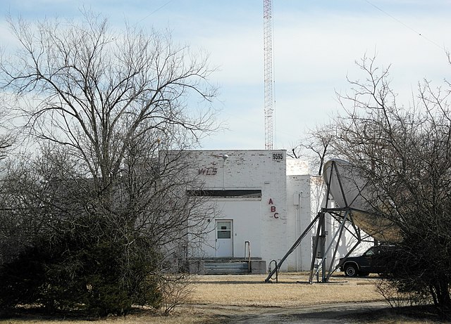 WLS's transmitter building in Tinley Park
