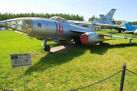 Yak-27R-2008-Monino.jpg