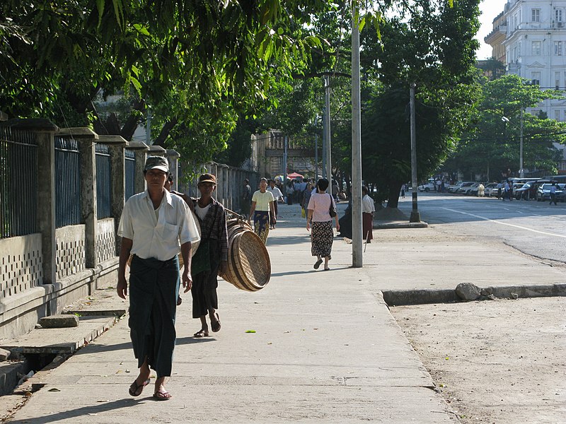 File:Yangon, Strand Road, People of Rangoon, Myanmar.jpg