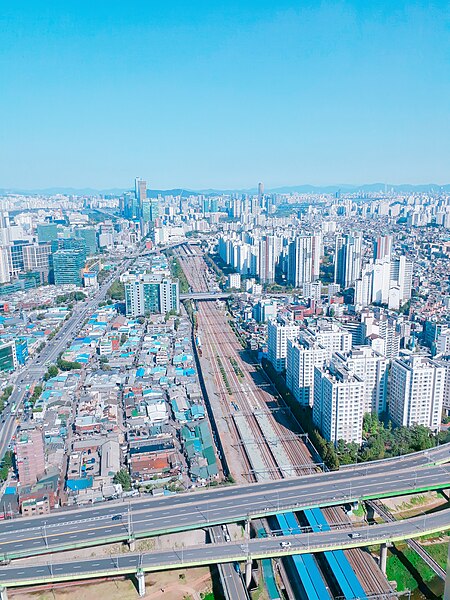 File:Yeongdeungpo, Seoul.jpg