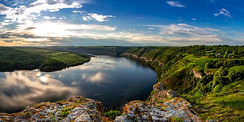 Національний природний парк «Подільські Товтри». Автор фото: Сергій Зисько, вільна ліцензія CC BY-SA 4.0