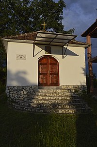 Влезот во црквата во Согле.jpg