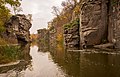 Скелі Буцького каньйону восени.jpg