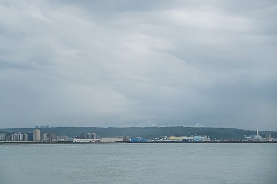 The heavy cloudy over Tamsui river left bank sky
