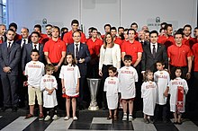 Emery and Sevilla after winning the UEFA Europa League in 2014 14.05.16-Audiencia Copa UEFA-Sevilla FC.jpg