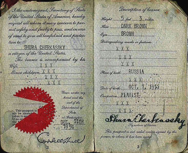 File:1934 US passport issued to 23 year old Shura Cherkassky.jpg