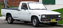 1981-1983 Toyota Hilux 2-door utility 01.jpg
