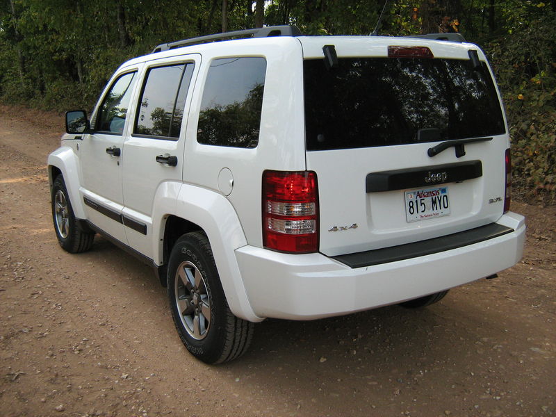 File:2008 Jeep Liberty KK white-r.jpg