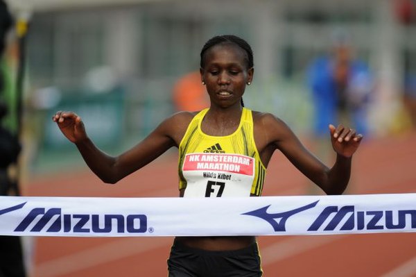 Kibet taking third at the 2009 Amsterdam Marathon.