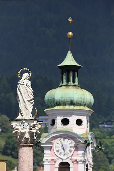 File:2014-05-31 Innsbruck, Annasäule und Spitalskirche 1150.jpg