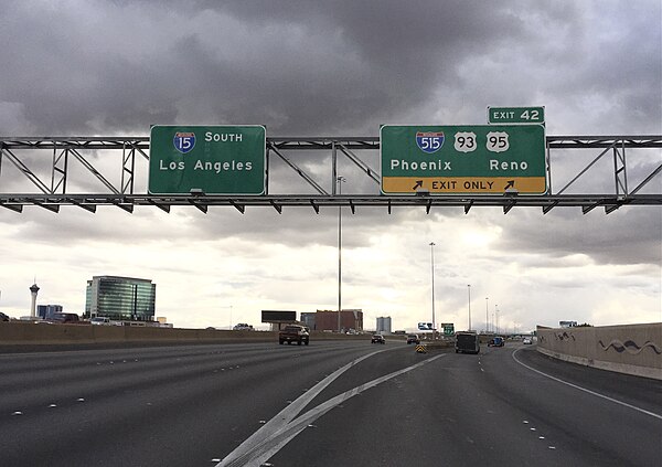 View south along I-15 at exit 42 (I-515/US 93/US 95) in Las Vegas in 2015. I-515 is planned to be replaced by I-11.
