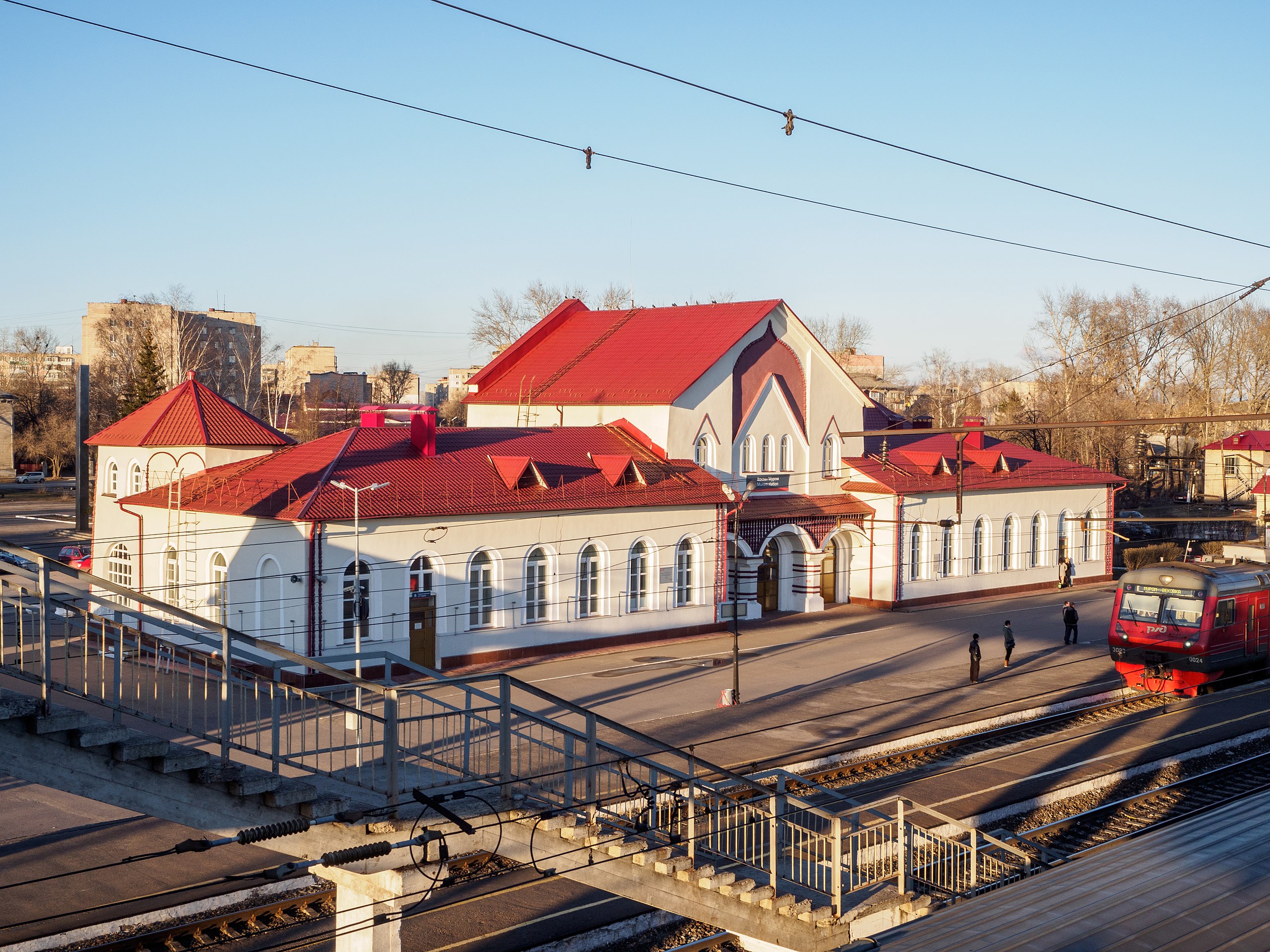 Файл:A.V. Smirnov - Railway station in Murom.jpg — Википедия