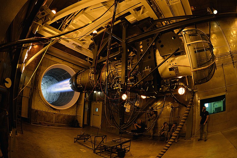 File:A General Electric F110 engine in max power during a test in the 576 AMS’s hush house engine facility at Hill AFB.jpg