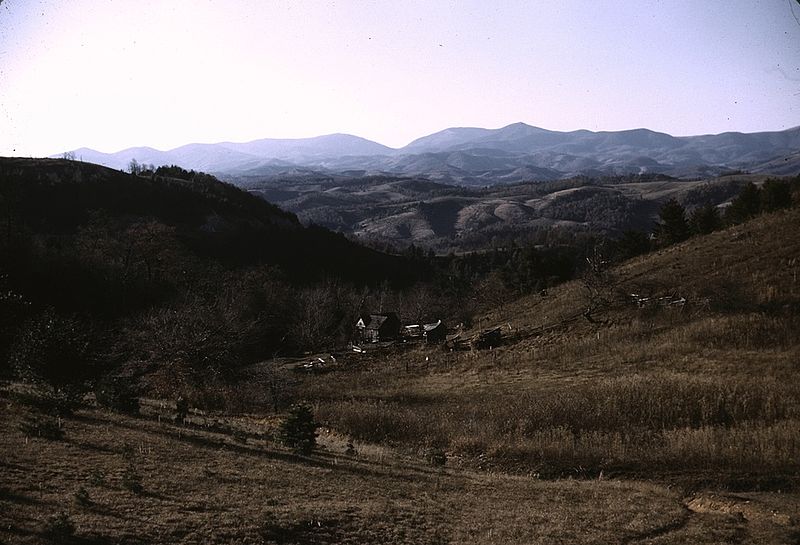 File:A mountain farm along the Skyline Drive1a33808v.jpg