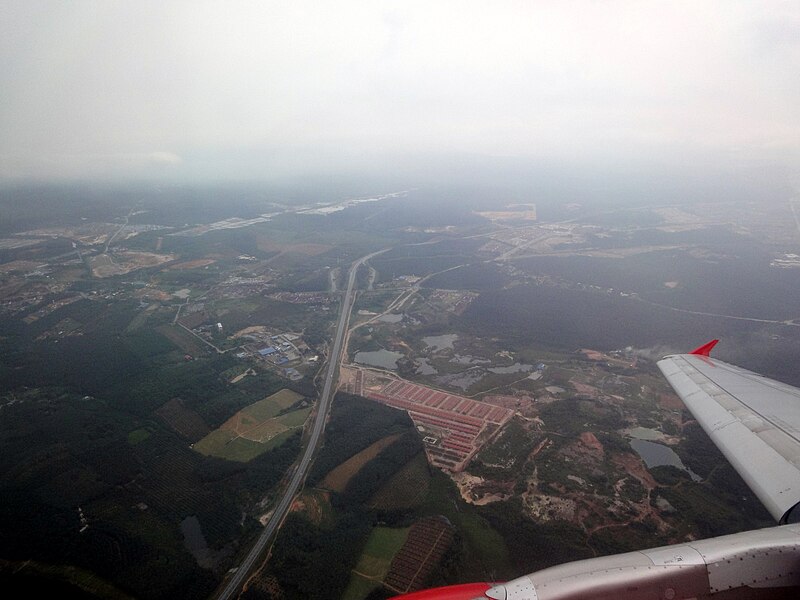 File:Air Asia flight from Alor Setar to KLIA (6061184200).jpg