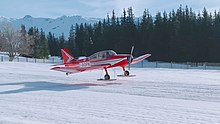 Décollage du Jodel D140R Abeille de l'altiport de Méribel.