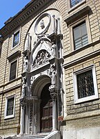 Das Portal der Kirche Sant'Agostino in Ancona