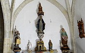 Altar in der südlichen Seitenkapelle