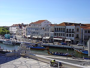 A csatorna a Rua João Mendonça mentén, a régi határ mentén, Glória és Vera Cruz között