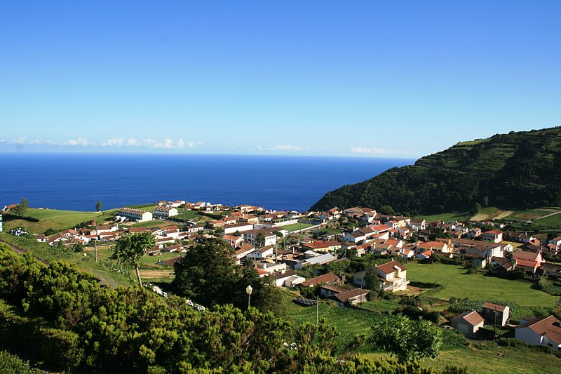 File:Azores (7775289072).jpg