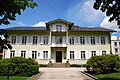 Ehemalige Villa Herder, dann Sitz der Kurverwaltung in der Ludwigstraße 14 in Bad Tölz, Landkreis Bad Tölz-Wolfratshausen, Regierungsbezirk Oberbayern, Bayern. Als Baudenkmal in der Bayerischen Denkmalliste aufgeführt.
