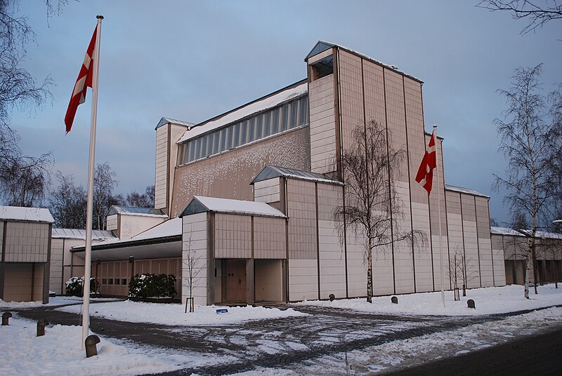 File:Bagsværd Kirke 2009.jpg