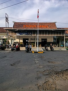 <span class="mw-page-title-main">Bangil railway station</span> Railway station in Indonesia