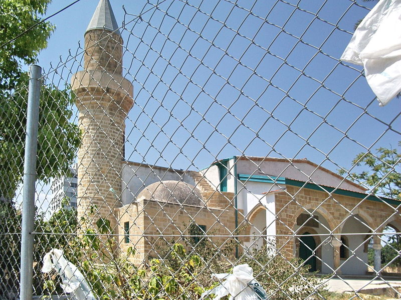 File:Bayraktar Mosque.jpg