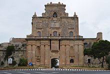 The Notre Dame Gate, the main gate of the Cottonera Lines Bieb is-Sultan (Grandmaster).jpg