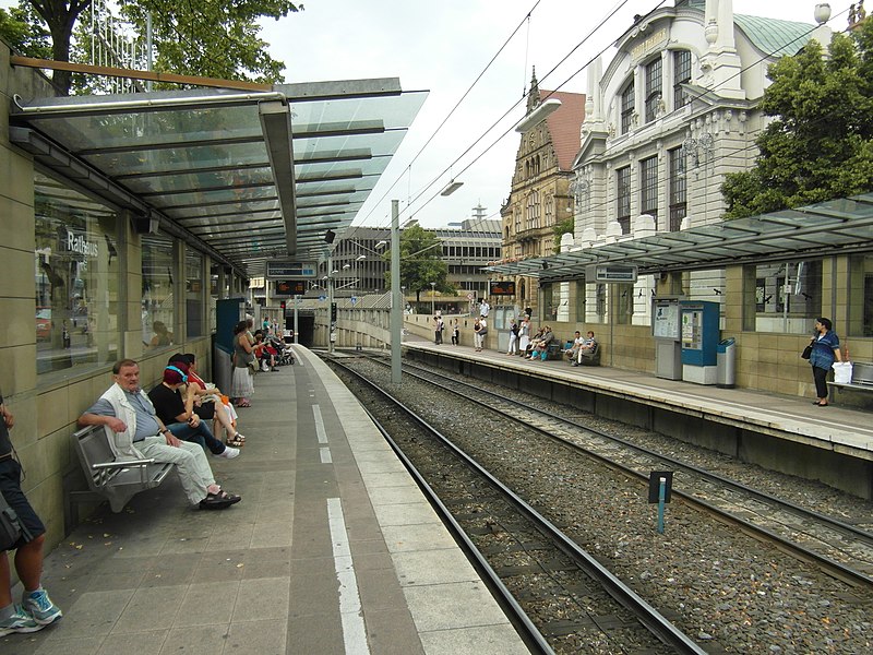 File:Bielefeld - Stadtbahn - Haltestelle Rathaus (7859696758).jpg