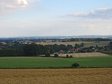 Die Ravensberger Mulde von Rödinghausen aus gesehen, im Hintergrund der Teutoburger Wald