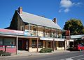 English: The former Coach House Inn at Bright, Victoria