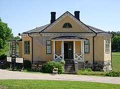 Bâtiment de bureaux et du café.