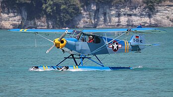 Un Piper Super Cub. (définition réelle 8 192 × 4 608)